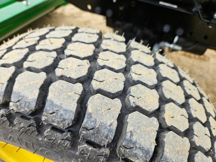 2025-john-deere-2038r-image-37