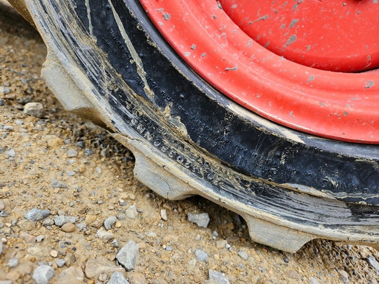 2017-skyjack-sj6832rt-image-38