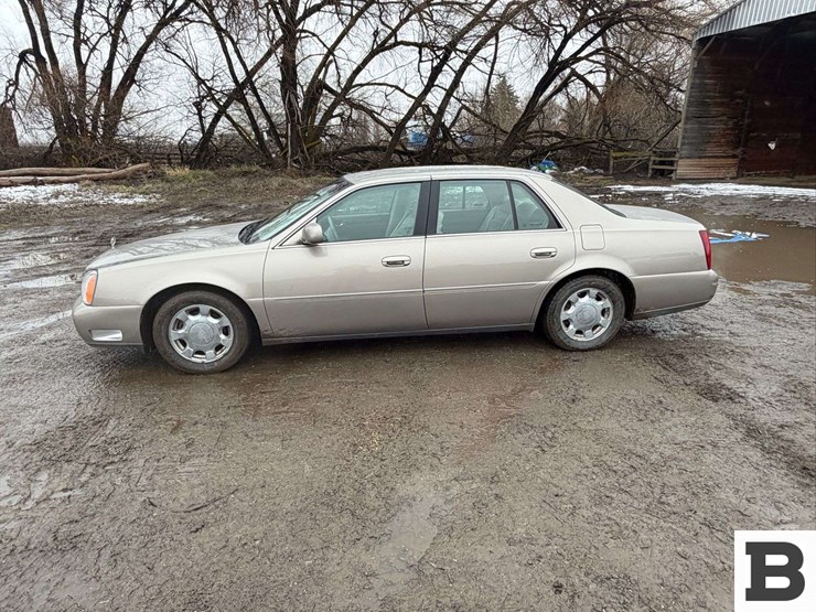 2001-cadillac-deville-sedan-image-2