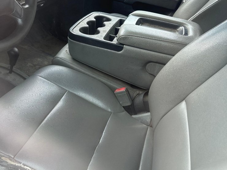 2018-chevrolet-3500hd-image-8