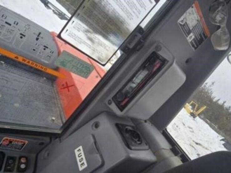 2017-kubota-kx080-4-image-22