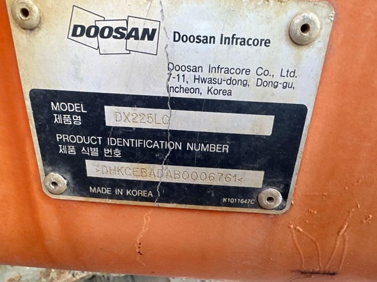 2013-doosan-dx225-lc-image-8