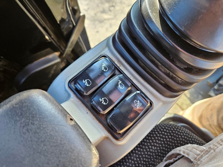 caterpillar-308e-image-28