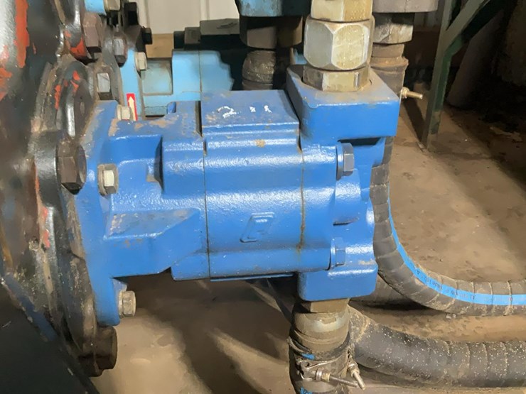 #211-•-hyd-pump-drive-w/-complete-system-image-5