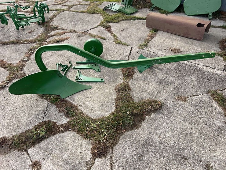 john-deere-10-image-2