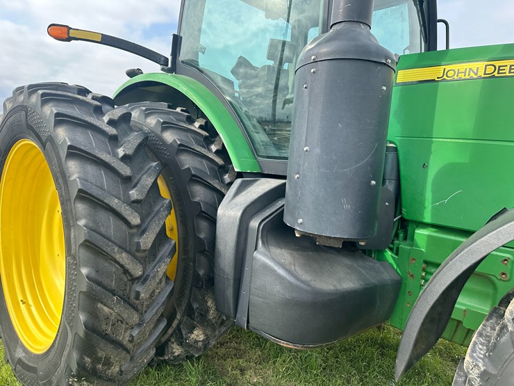 john-deere-8285r-image-39