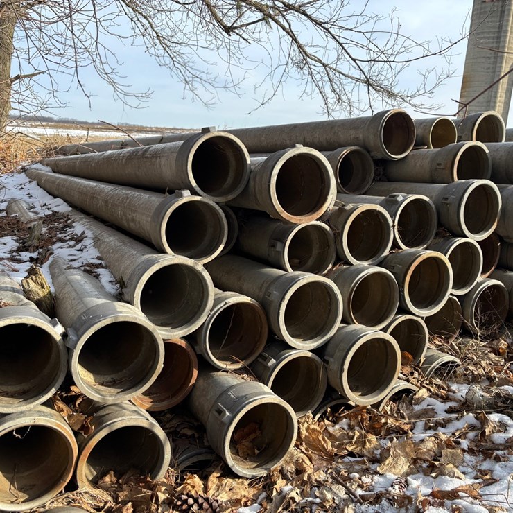 35 - 6”x30’ Hook and Latch Alum Irrigation Pipe