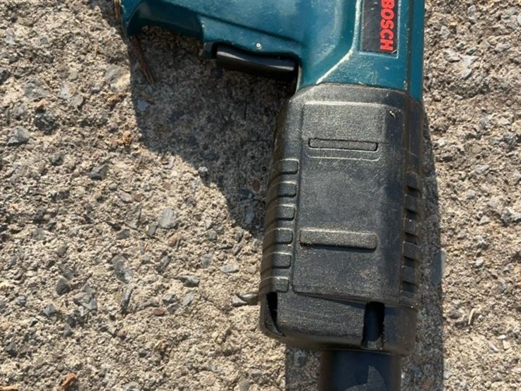 #102-•-bosch-concrete-hammer-drill-image-5