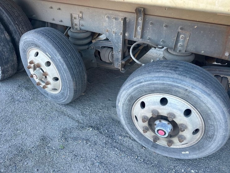 2015-kenworth-t370-image-13