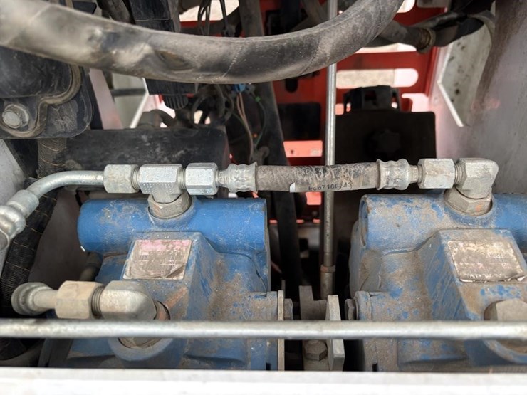 2020-bobcat-mt85-image-23