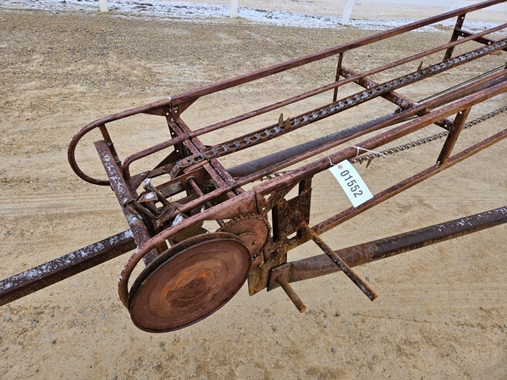 new-holland-131-image-12