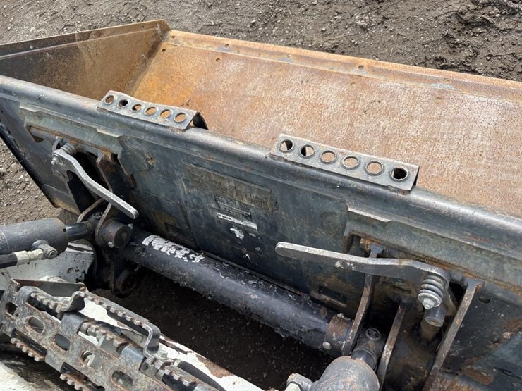 2021-bobcat-s590-image-4