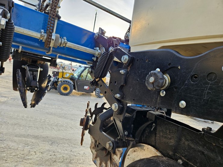 2019-kinze-3500-image-22