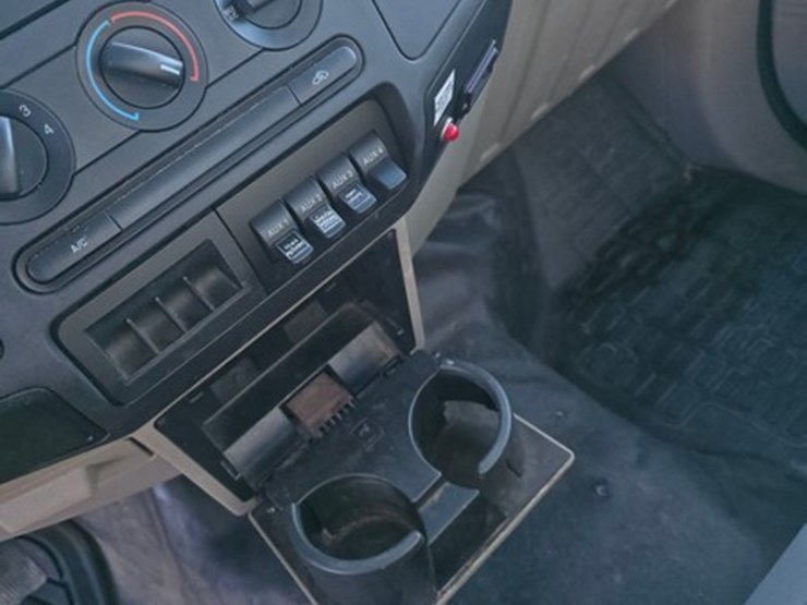 2008-ford-f550-image-14