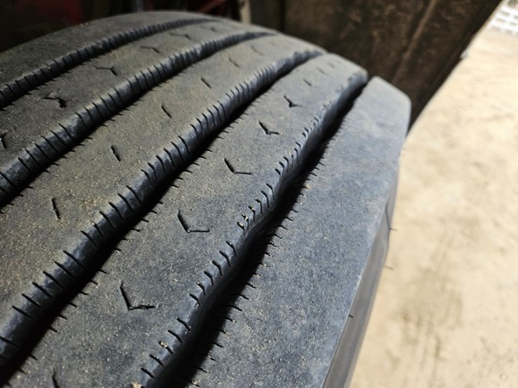 2006-peterbilt-379-image-66