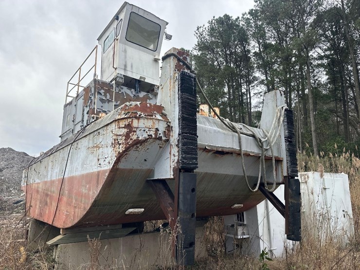 feltons-boat-30x14-needs-engine-image-3