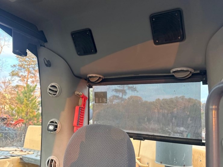 2014-volvo-ec250d-lr-image-20