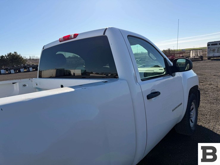 2013-chevrolet-silverado-1500-image-18