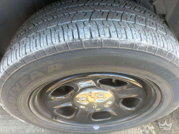 2019-ford-explorer-image-31