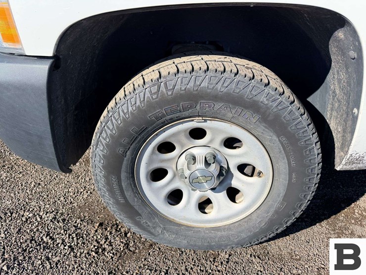 2013-chevrolet-silverado-1500-image-9