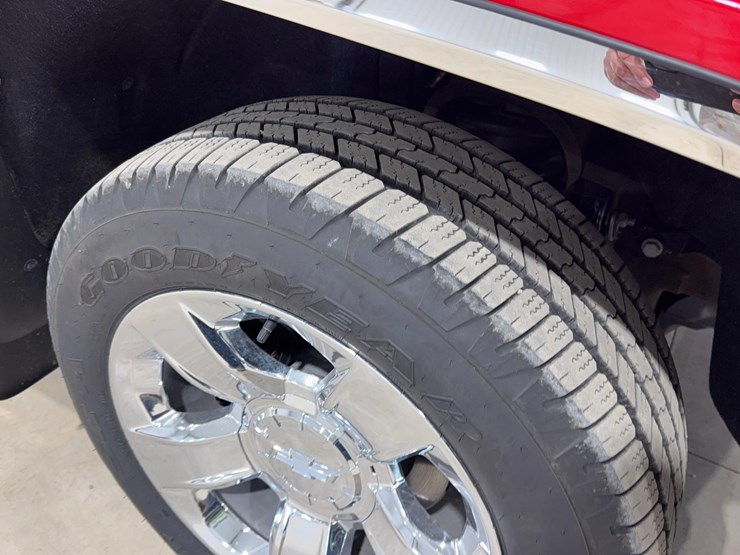 2018-chevrolet-silverado-1500-ltz-image-9