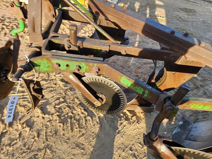 john-deere-125-image-18