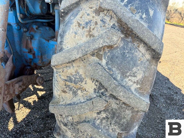 ford-tractor-image-34