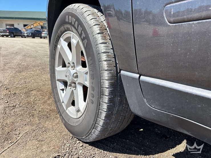 2014-gmc-acadia-image-25