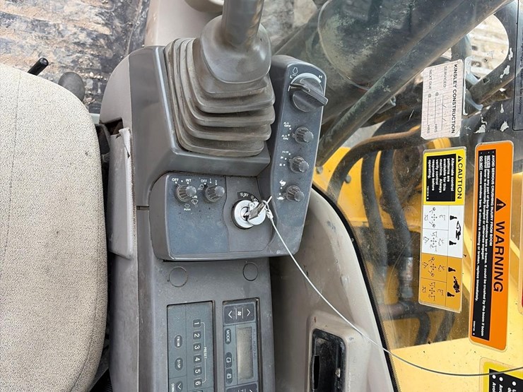 2007-deere-350d-lc-image-14