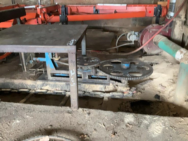 #205-•-barn,-sweep,-dust-conveyor-image-1