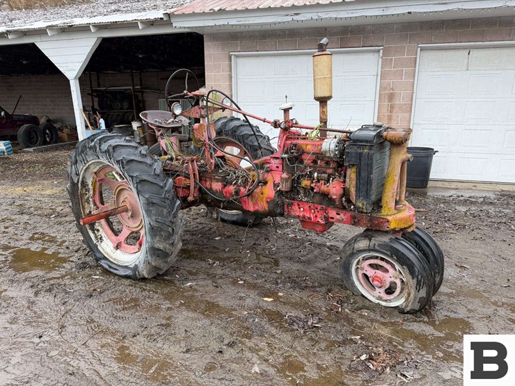 international-harvester-h-tractor-image-2