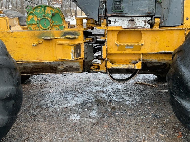 2006-deere-640g-iii-image-47