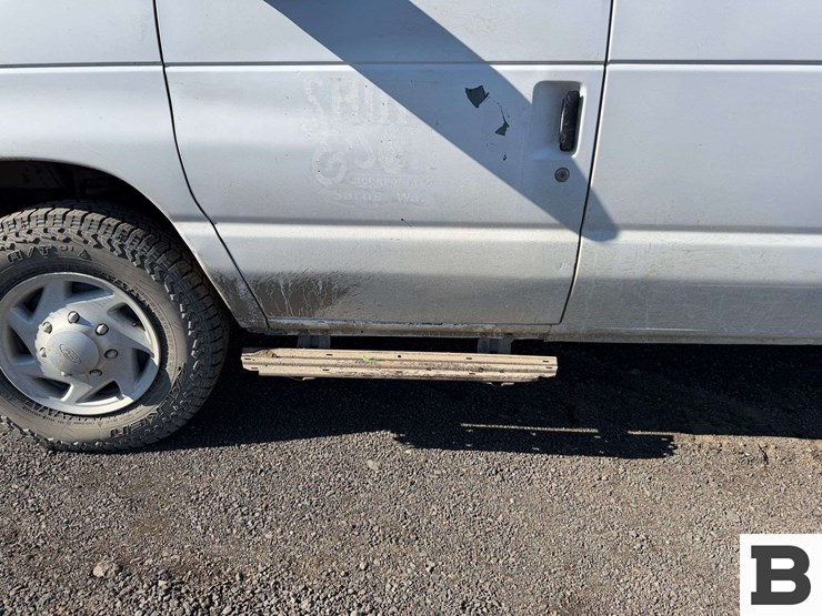 2001-ford-econoline-350-image-13