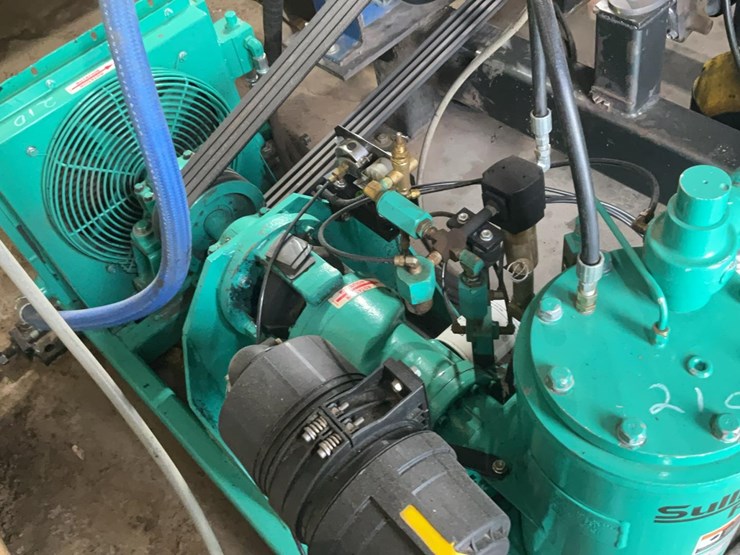 #210-•-2021-sullivan-palatek-air-compressor-image-4