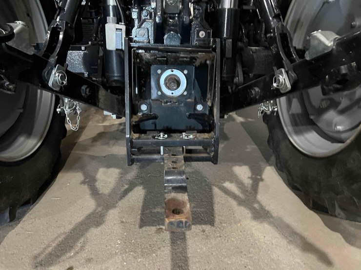 2021-case-ih-maxxum-135-image-10