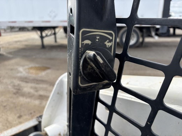 2018-bobcat-t770-image-10