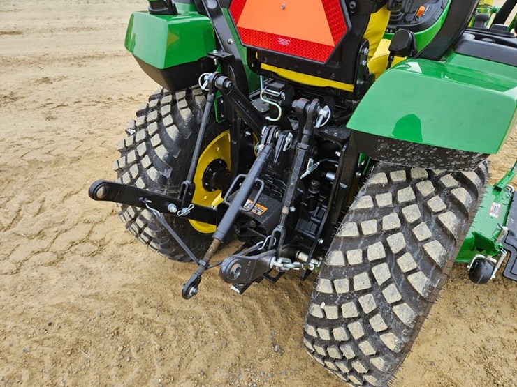 2025-john-deere-2038r-image-21