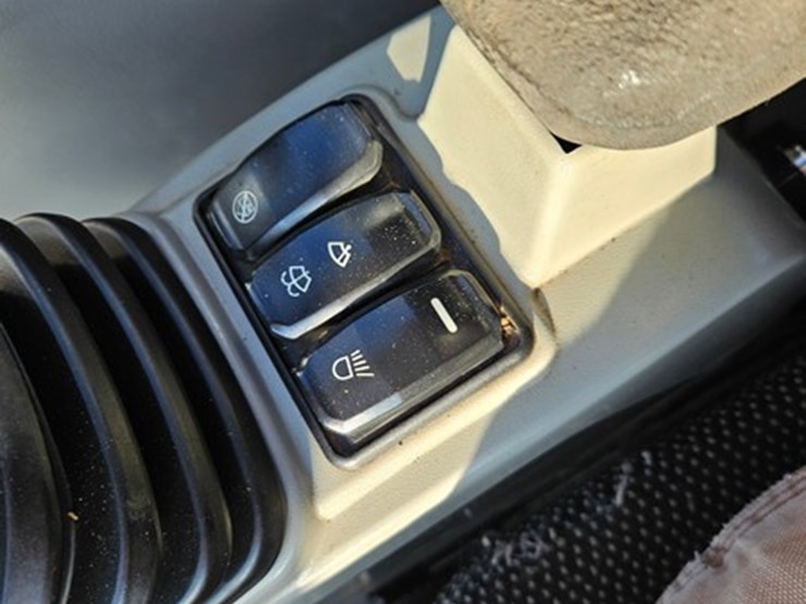 caterpillar-308e-image-32