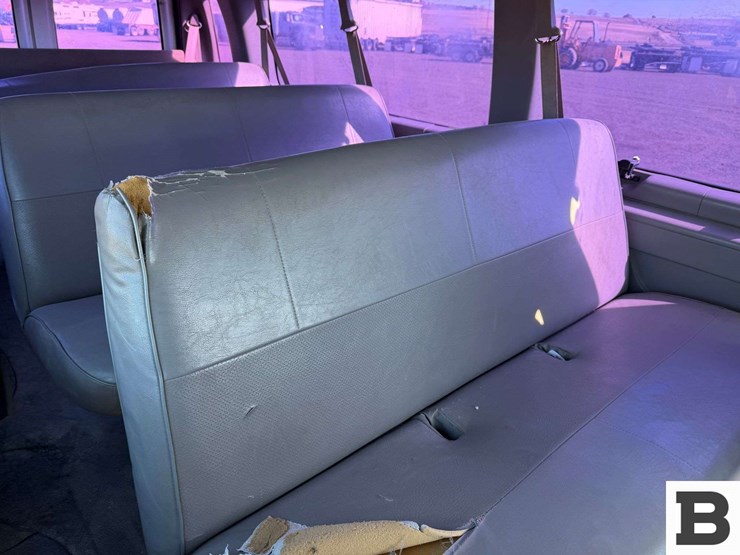 1999-ford-econoline-350-image-24