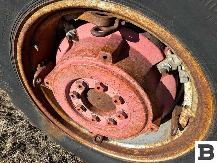 massey-ferguson-165-image-17