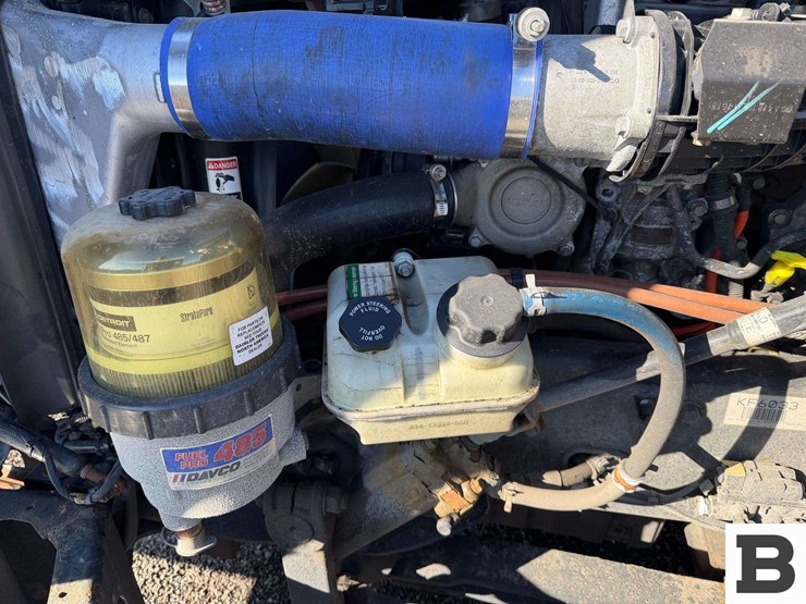 2019-freightliner-cascadia-126-image-42