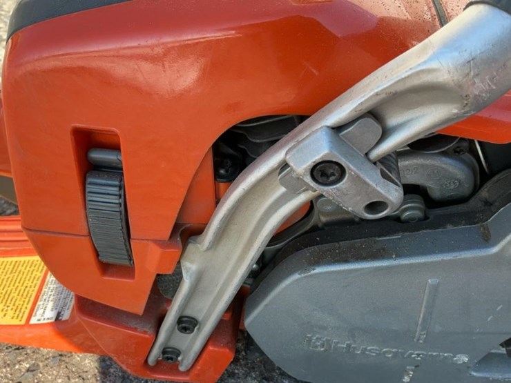 #110-•-husqvarna-550-xp-chainsaw-image-14