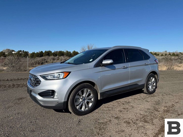 2019-ford-edge-image-1
