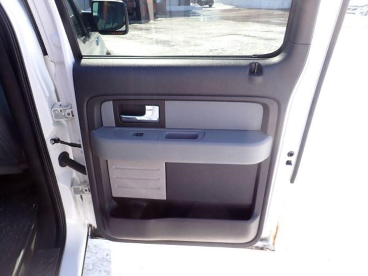 2013-ford-f150-xlt-image-37