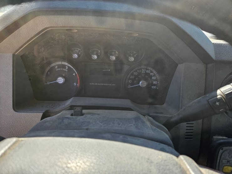 2011-ford-f550-image-41