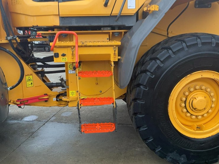 2019-volvo-l70h-image-36