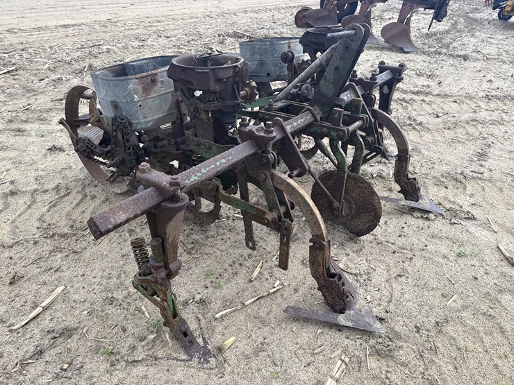 2-row-cole-planters-w/plates-image-3