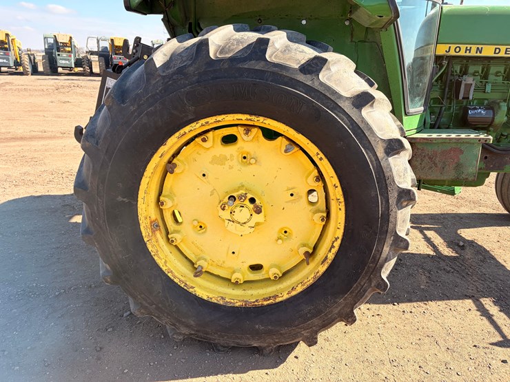 john-deere-4230-image-26