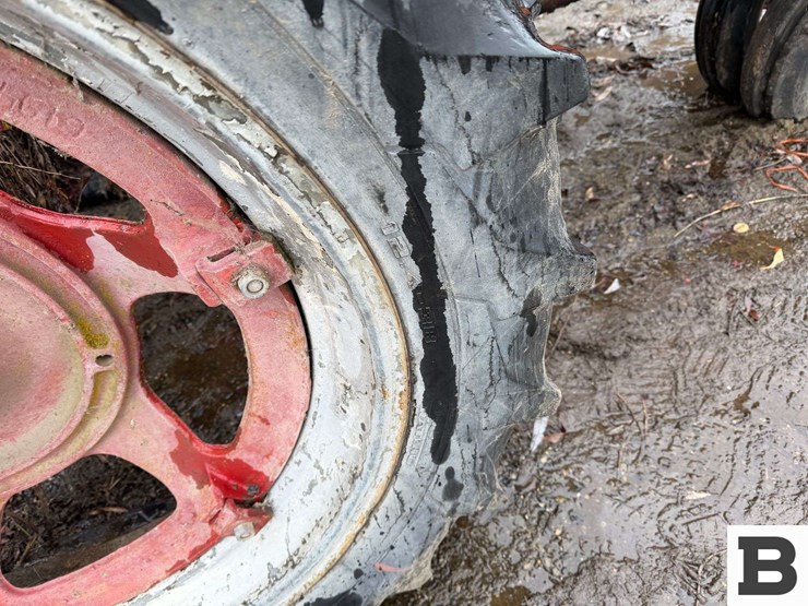 international-harvester-h-tractor-image-10