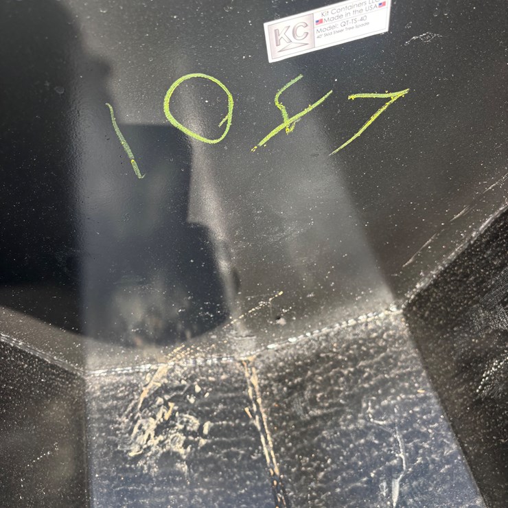 #1047 • 40 in. Skid Steer Spade Bucket